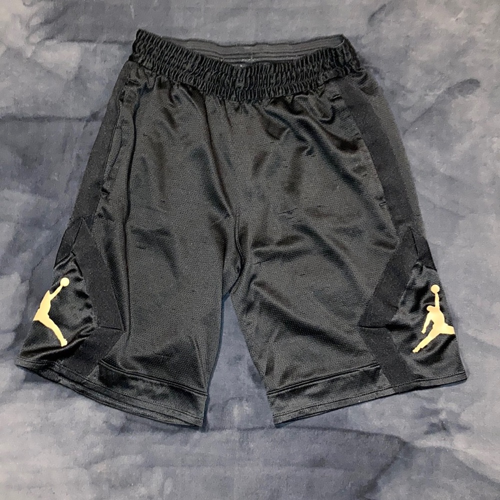 Jordan DriFit basketball shorts Small